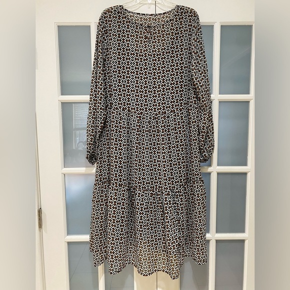 Ellos Women's Plus Black Geometric Print Sheer Overlay Tiered Dress Size 18/20 - Picture 9 of 17